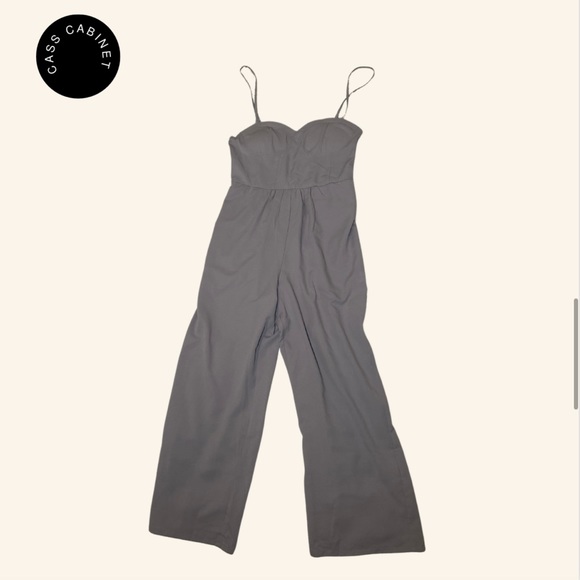 STUNNING ROMPER - Picture 1 of 2